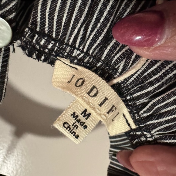 JODIFL Black / White Stripe Ruffled Sleeveless Blouse with sparkle design - Picture 8 of 16